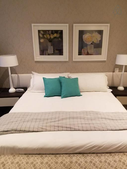615 Sandton Skye Apartment