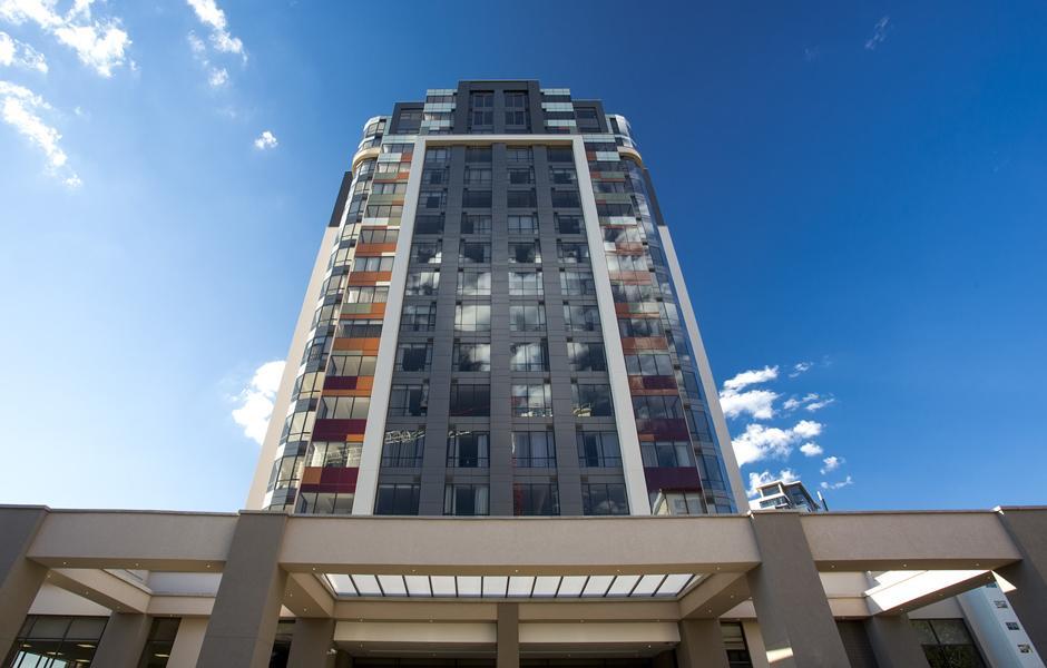 615 Sandton Skye Apartment