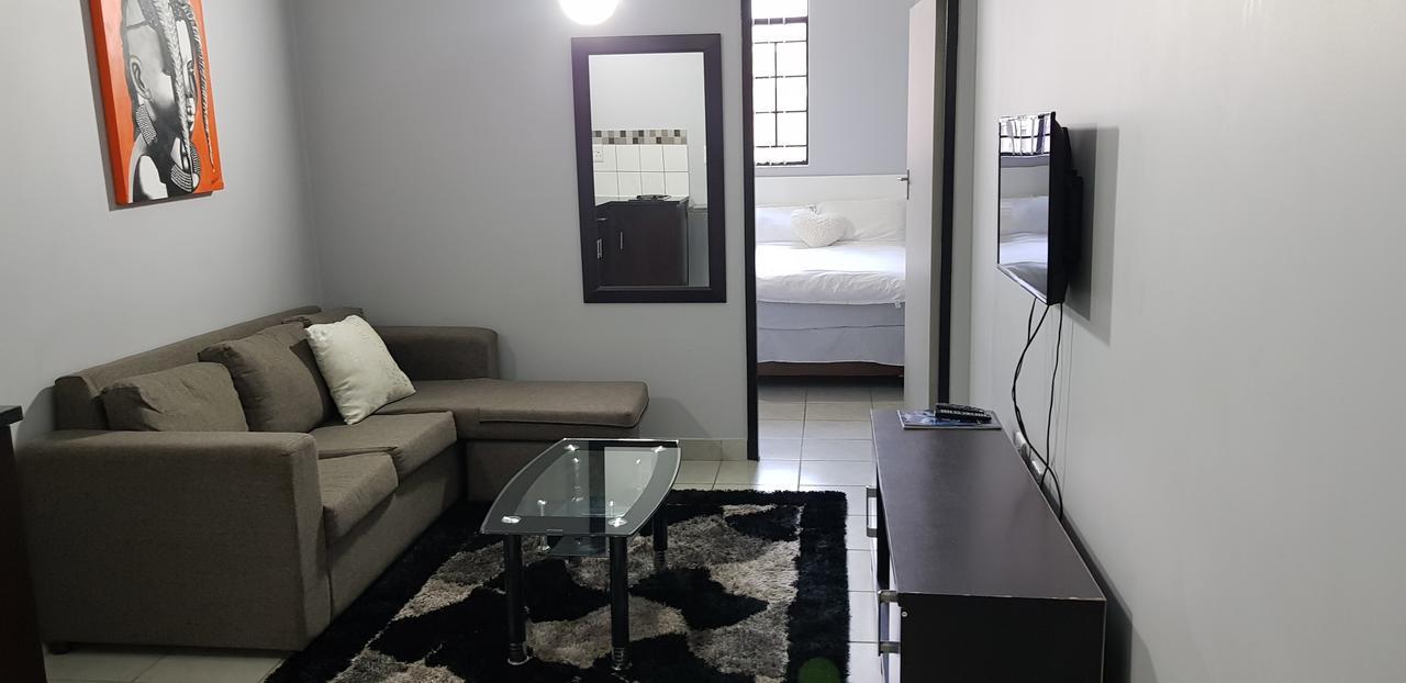 Brownstone Backpackers Bed & Breakfast 3*