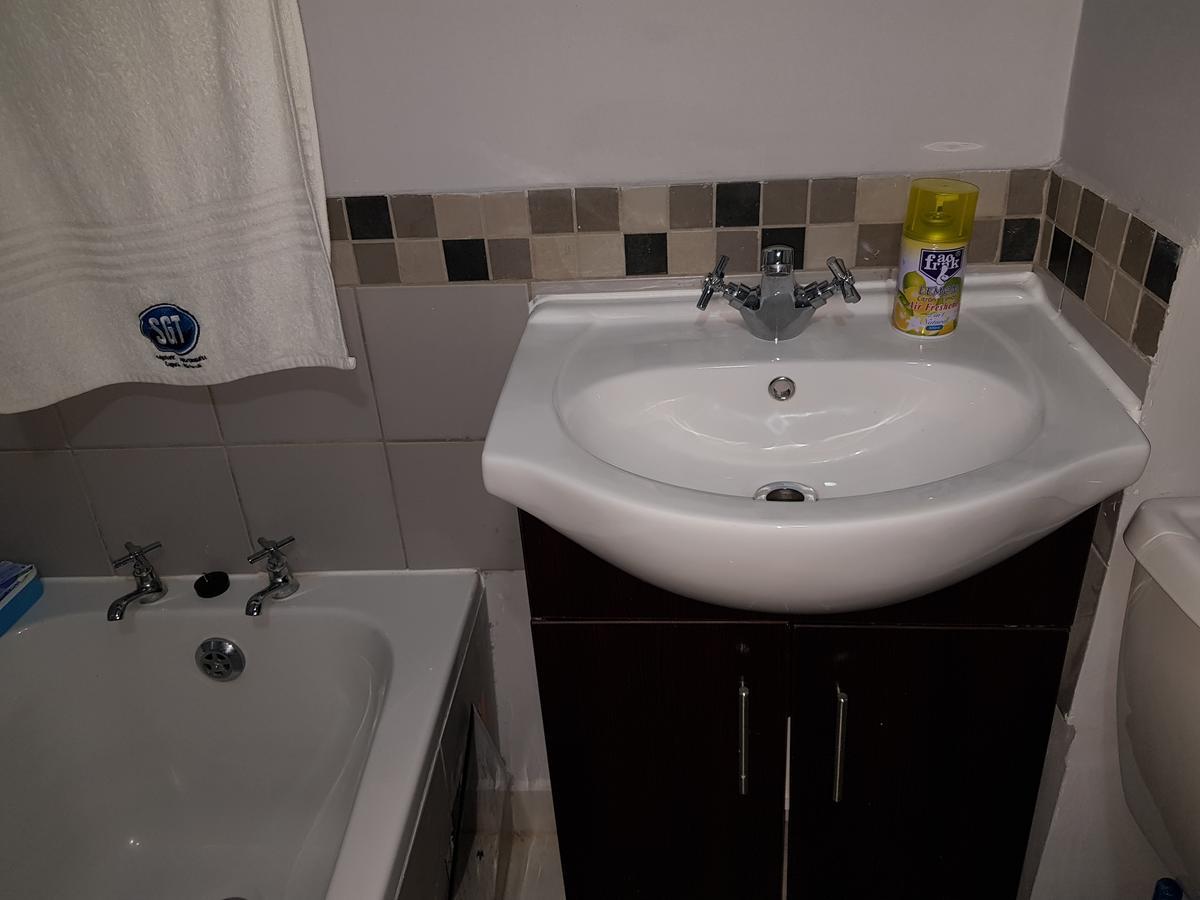 Brownstone Backpackers 3*
