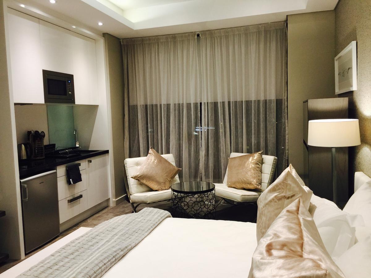 615 Sandton Skye Johannesburg
