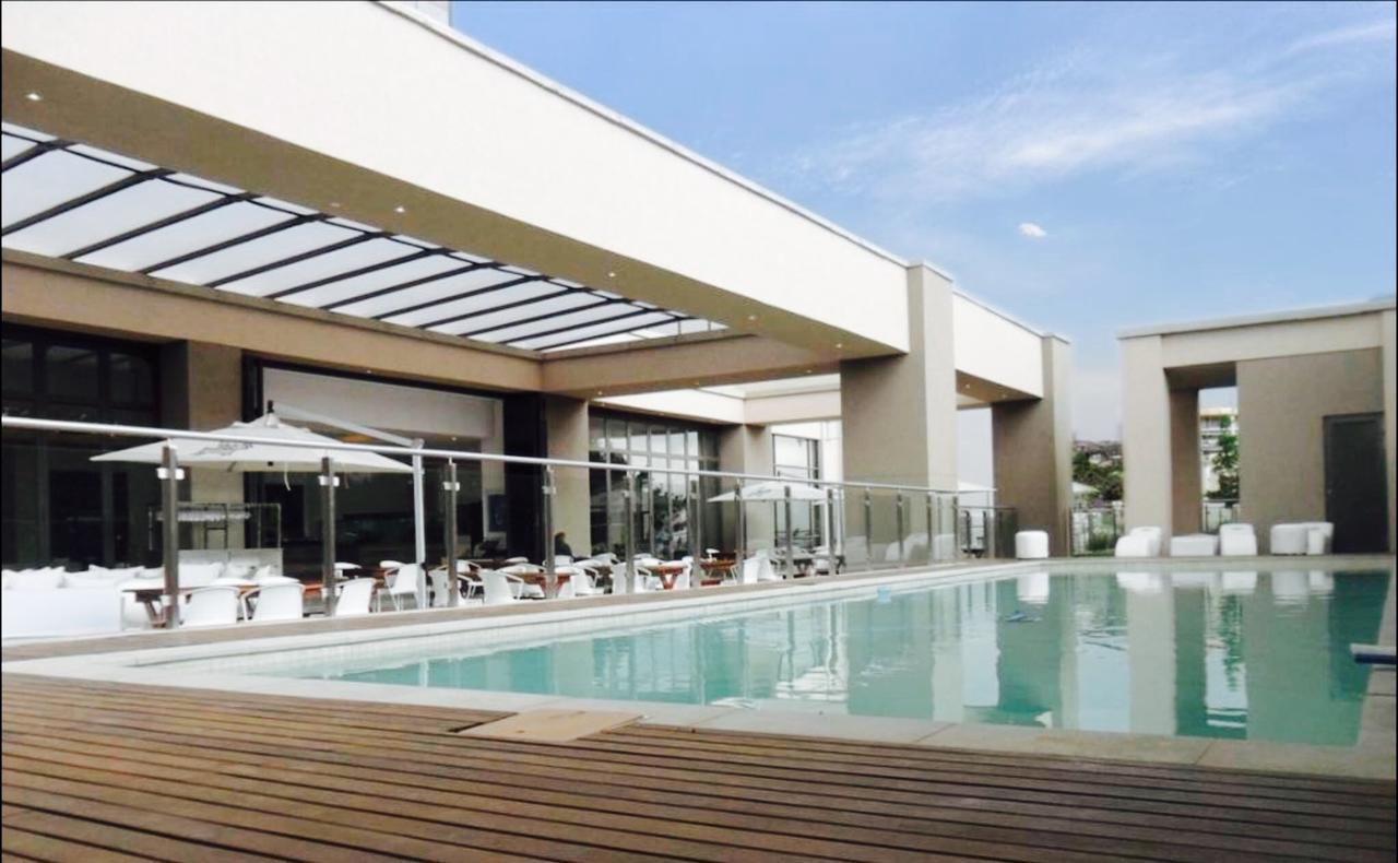 Apartment 615 Sandton Skye