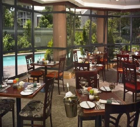 Khách sạn Garden Court Sandton 3*