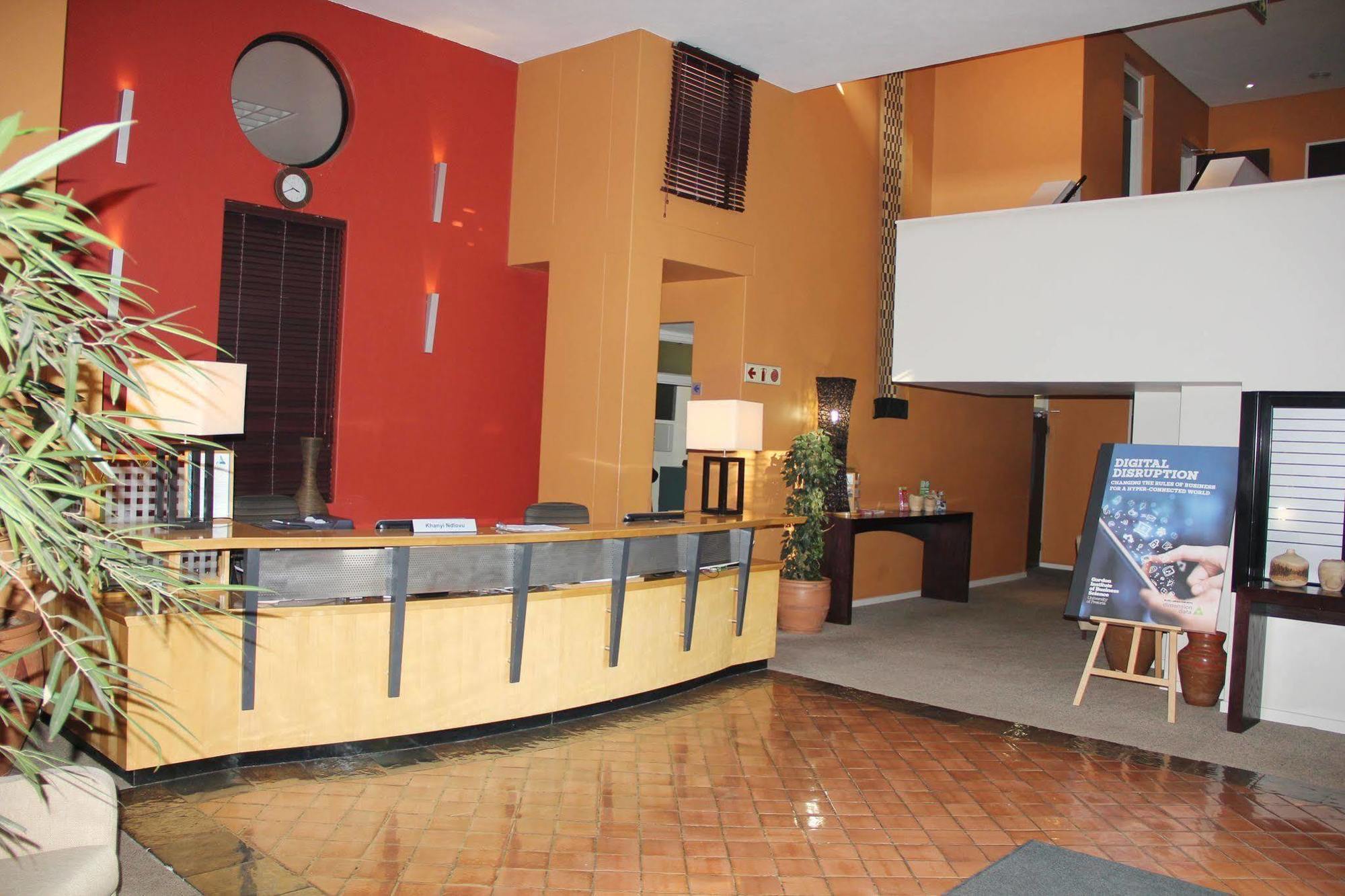 Illovo Hotel 3*