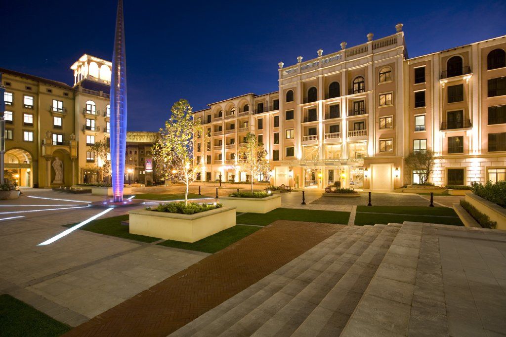 Hotel Pivot Montecasino 4*