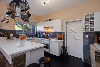 Bed & Breakfast Bnb On 8th Avenue Johannesburg