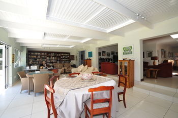 Guest house Fifteenon Orange Guest Lodge Johannesburg