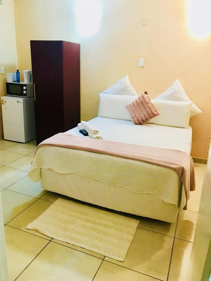 Leboss Guest Lodge *