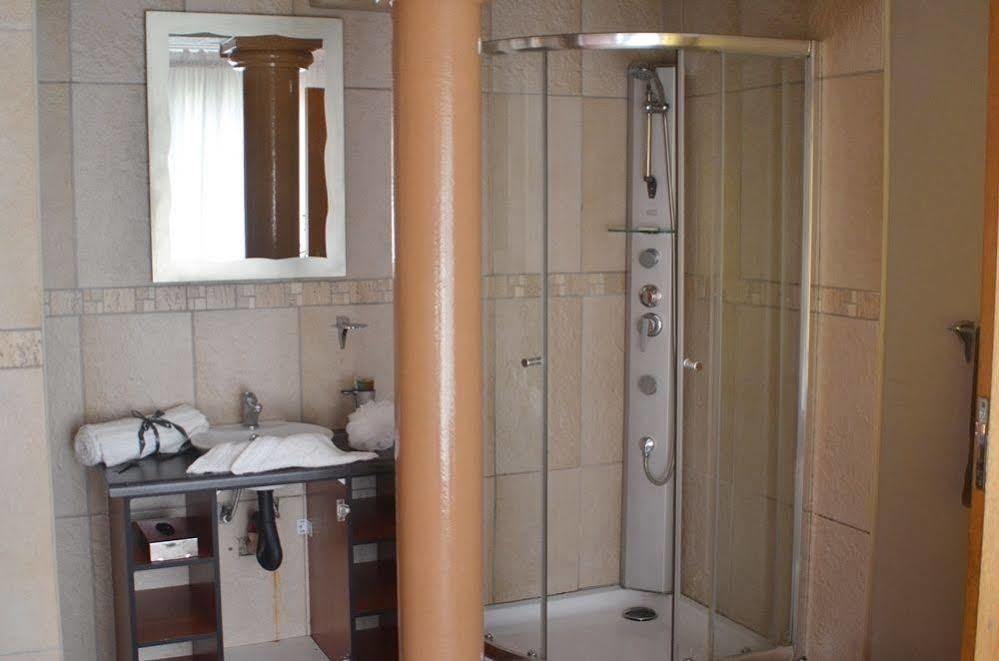 Casa de hóspedes Thabong 4*