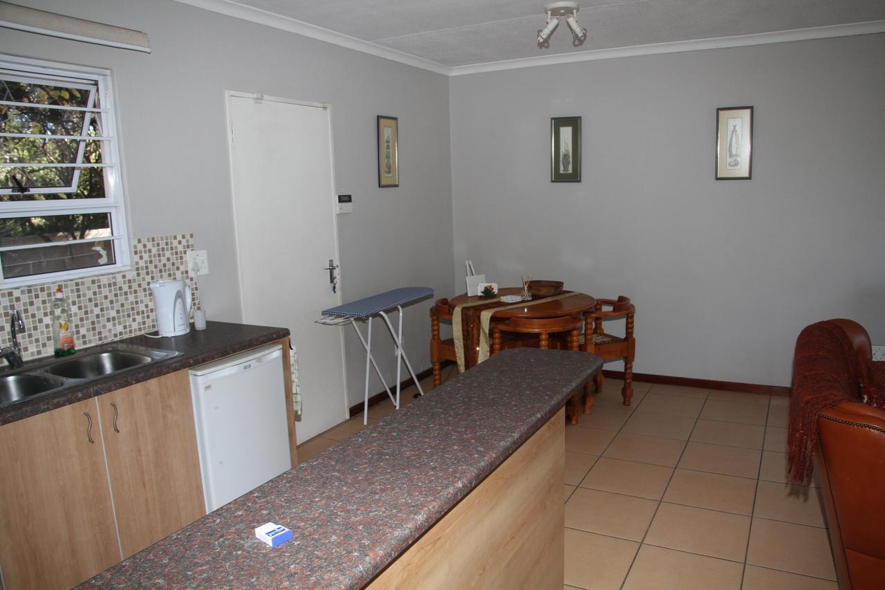 Private Acomodação com café da manhã 