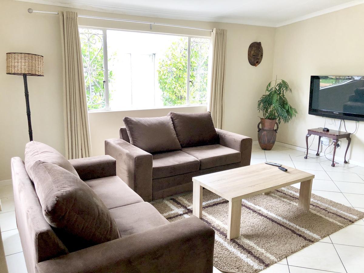 Mikes Place 4*