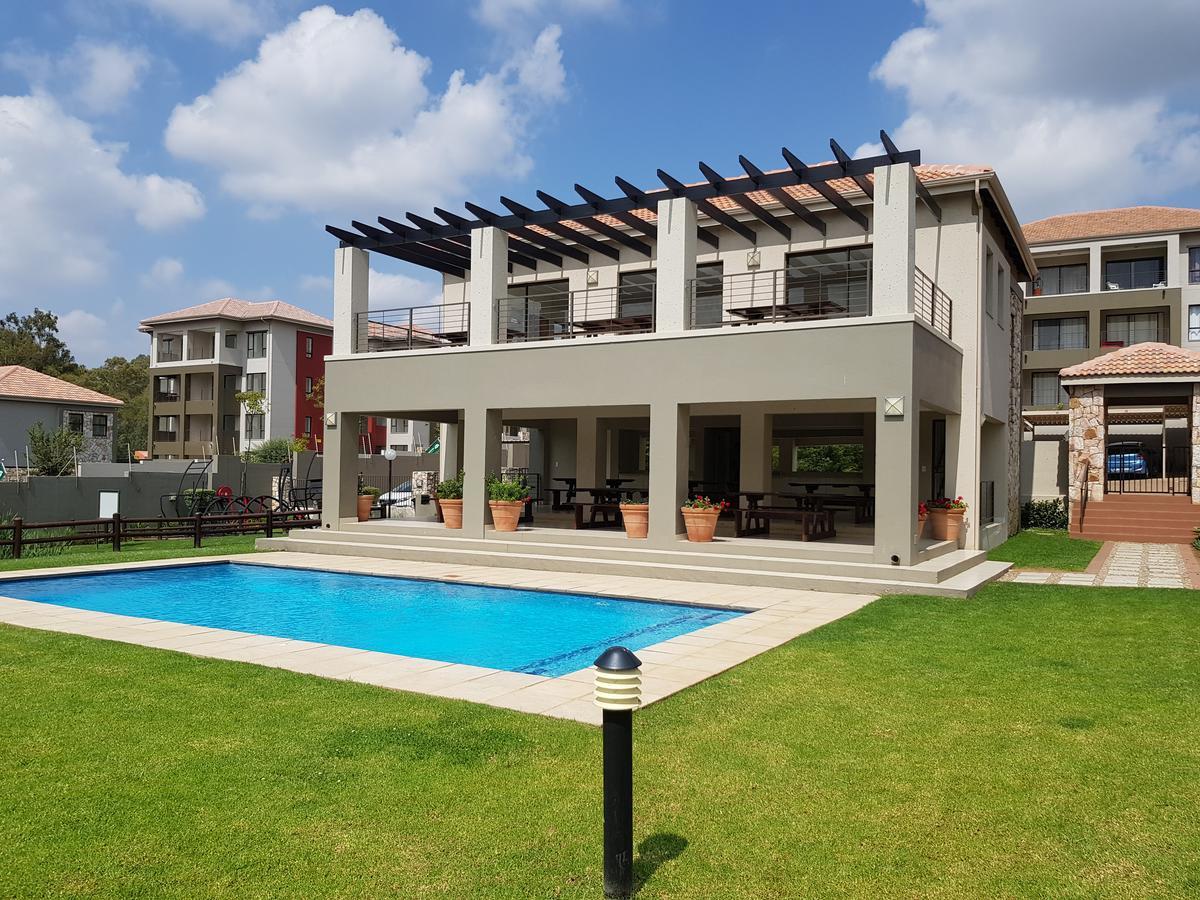 Nova Luxury Suites Lonehill Apartment *