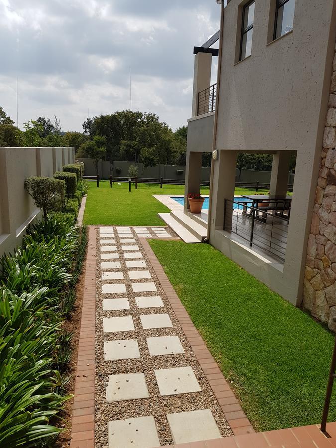 Nova Luxury Suites Lonehill Johannesburg