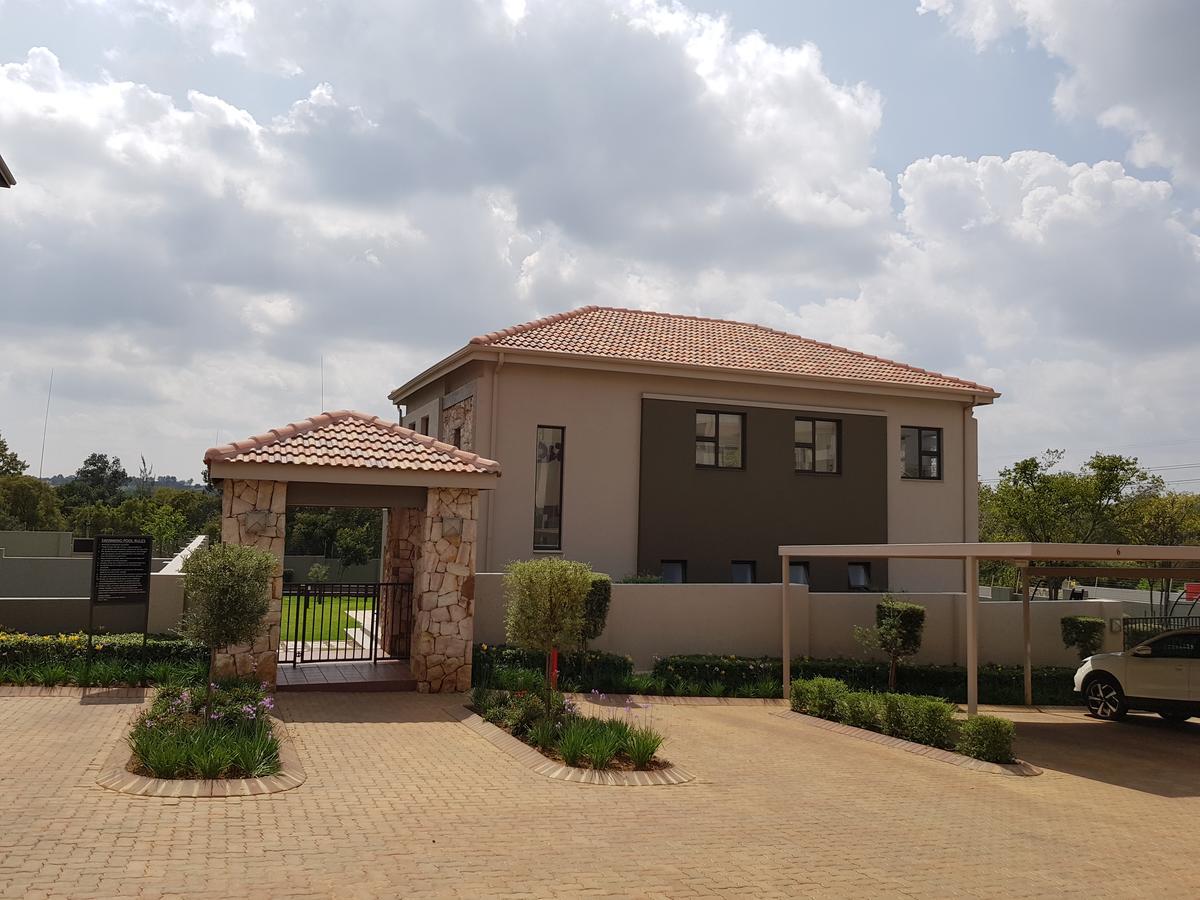 Nova Luxury Suites Lonehill *
