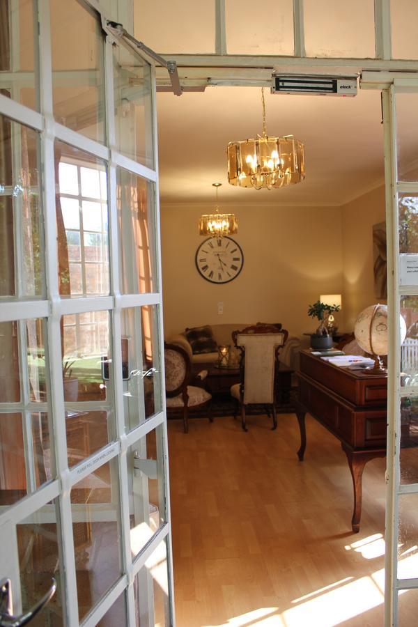Abbotsford House 3*