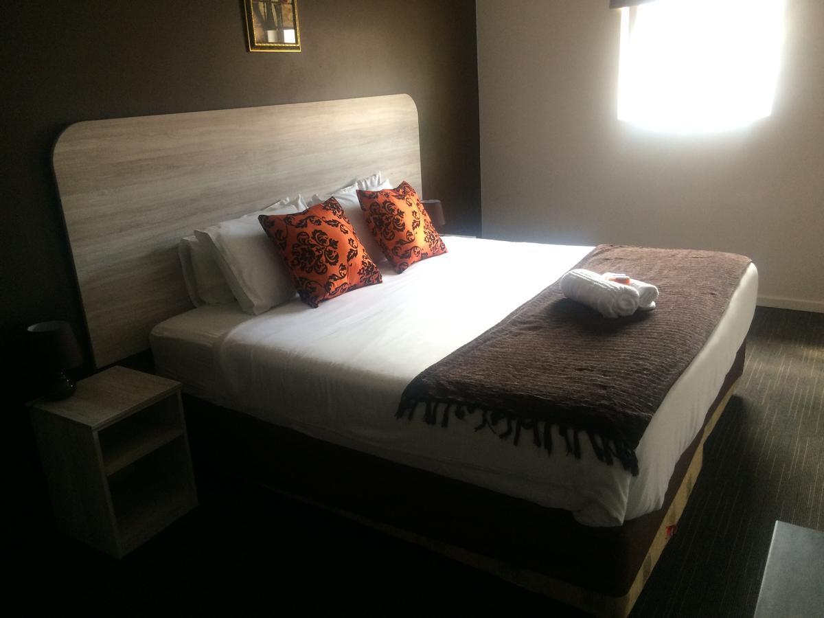 G-lodge Bed & Breakfast 3*