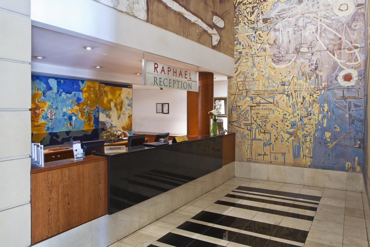 Hotel Raphael