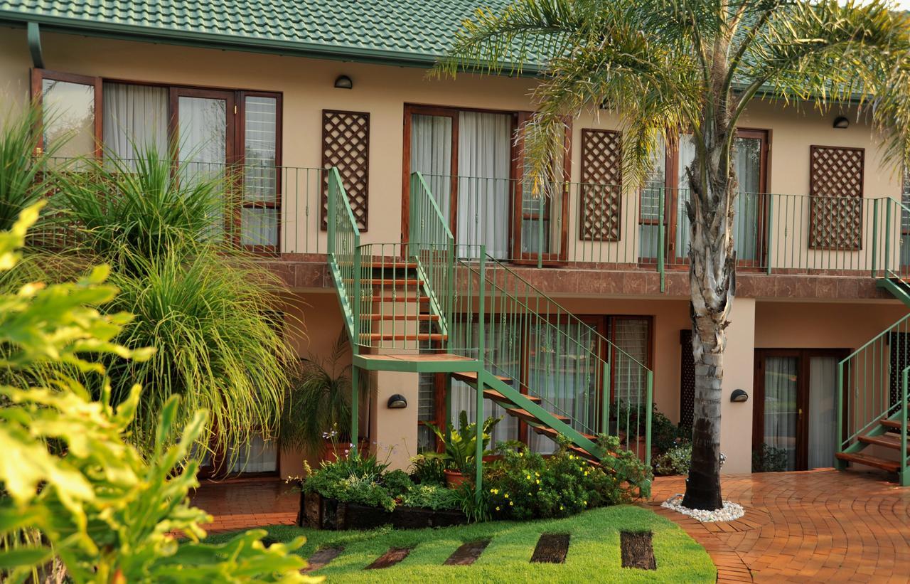 Claires Of Sandton Luxury Guest house 4*