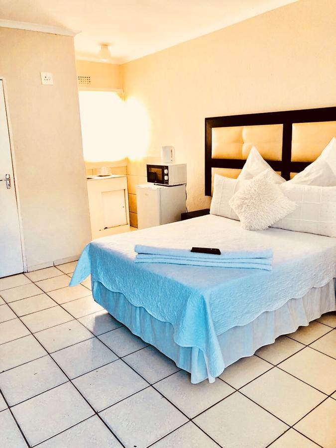 Leboss Guest Lodge Johannesburg