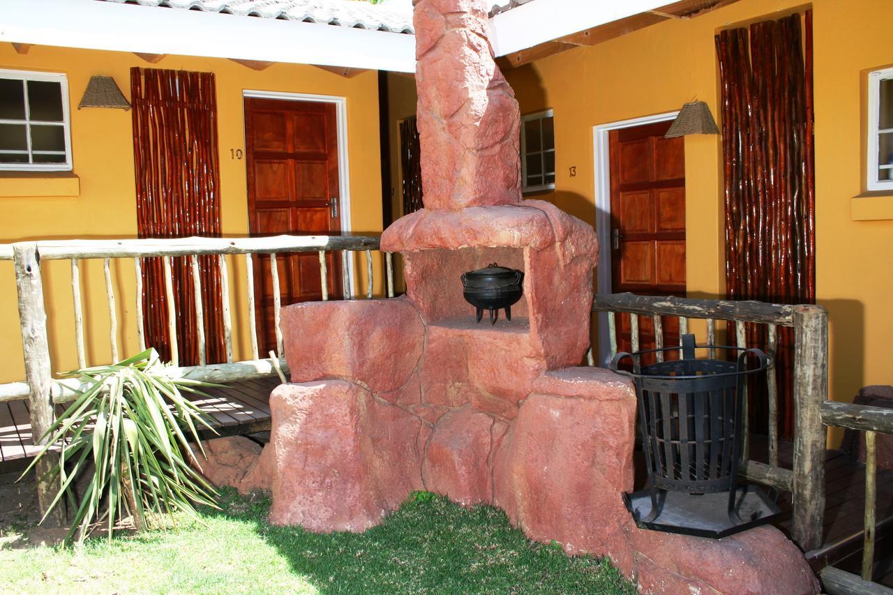 Flintstones Fourways Nhà khách