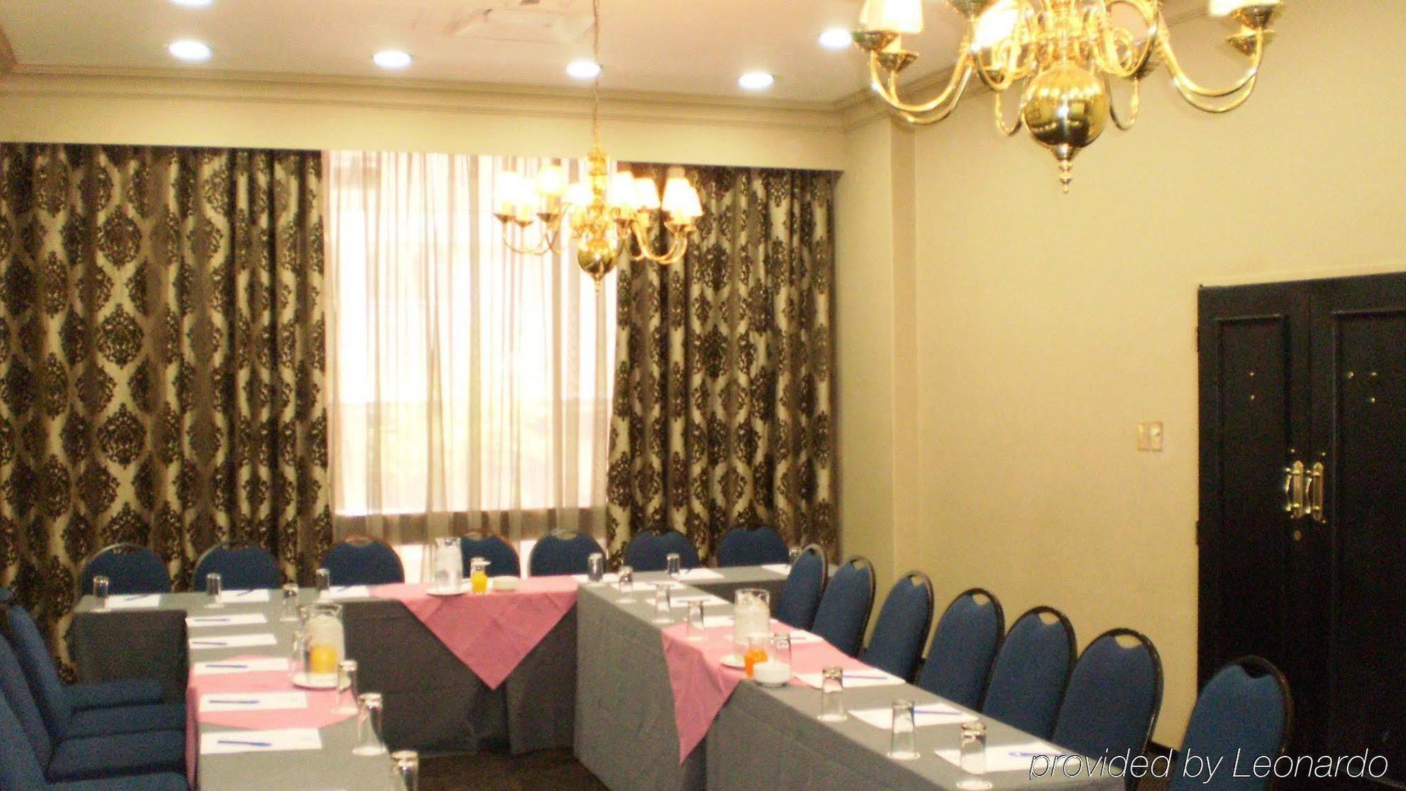 Khách sạn The Devonshire Johannesburg