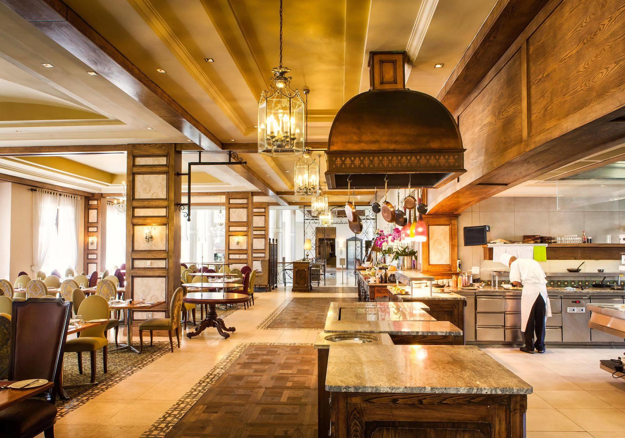 Hotel Pivot Montecasino Johannesburg