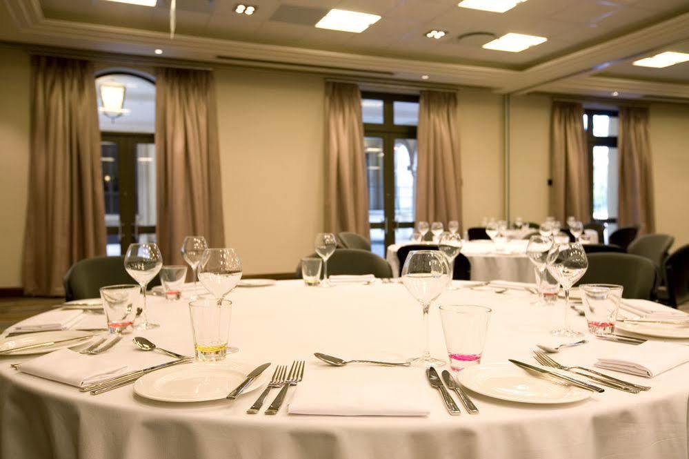 Pivot Montecasino 4*