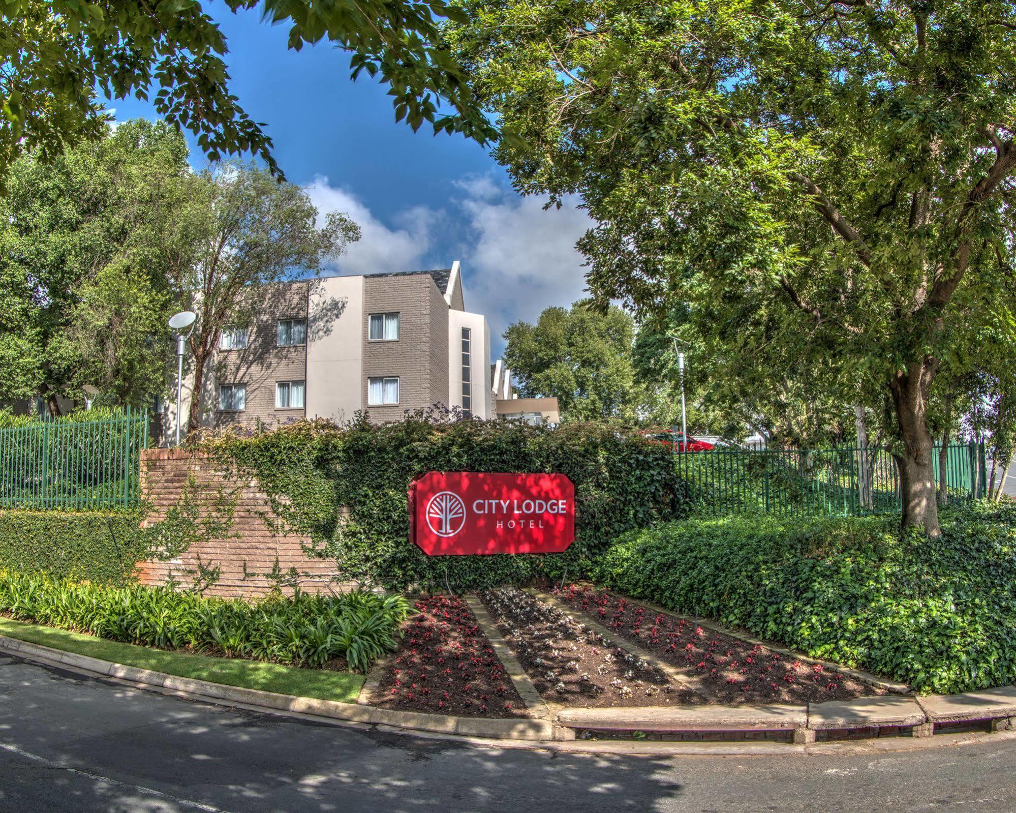 Bryanston Hotel 3*