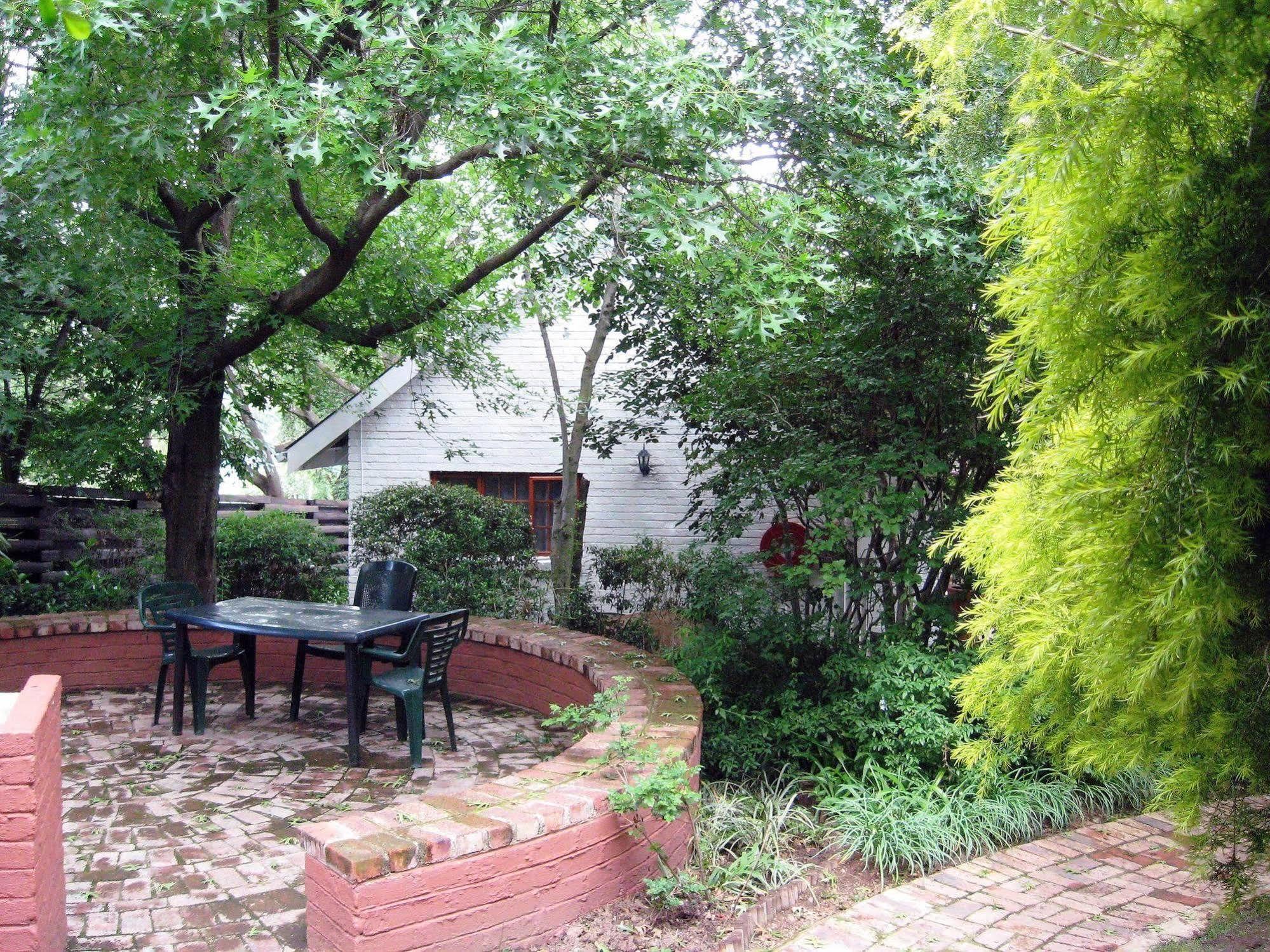 Bed & Breakfast Rivonia Premier