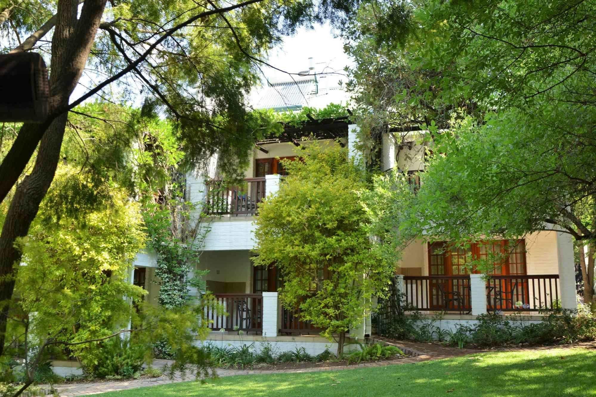 Bed & Breakfast Rivonia Premier