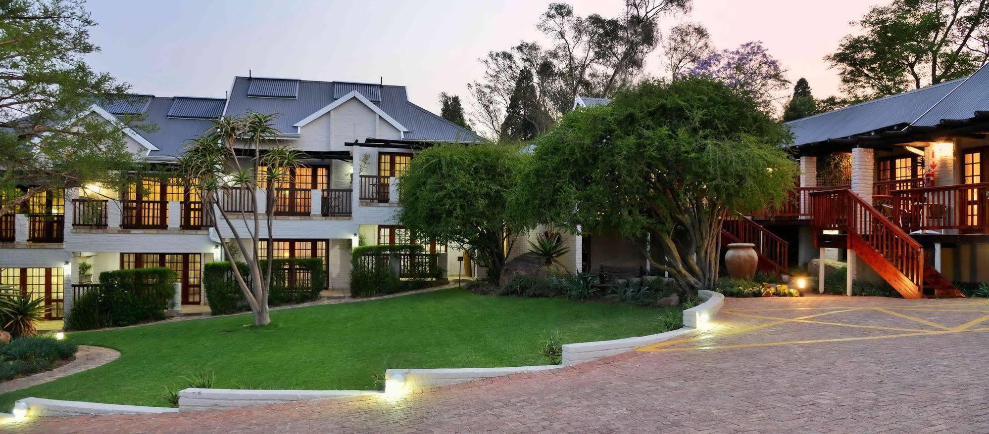 Bed & Breakfast Rivonia Premier