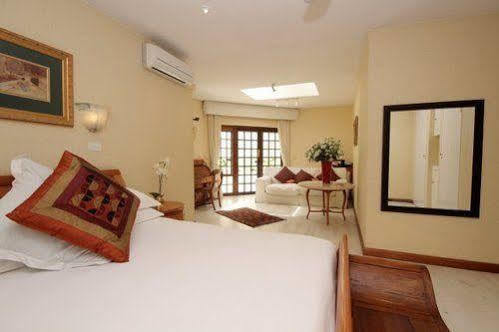 Annabel's Of Bryanston Bed & Breakfast
