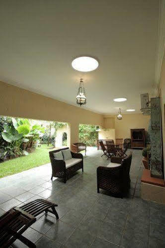 Annabel's Of Bryanston Bed & Breakfast 3*