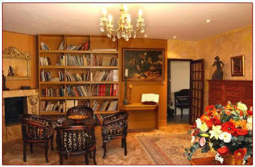 Annabel's Of Bryanston Bed & Breakfast