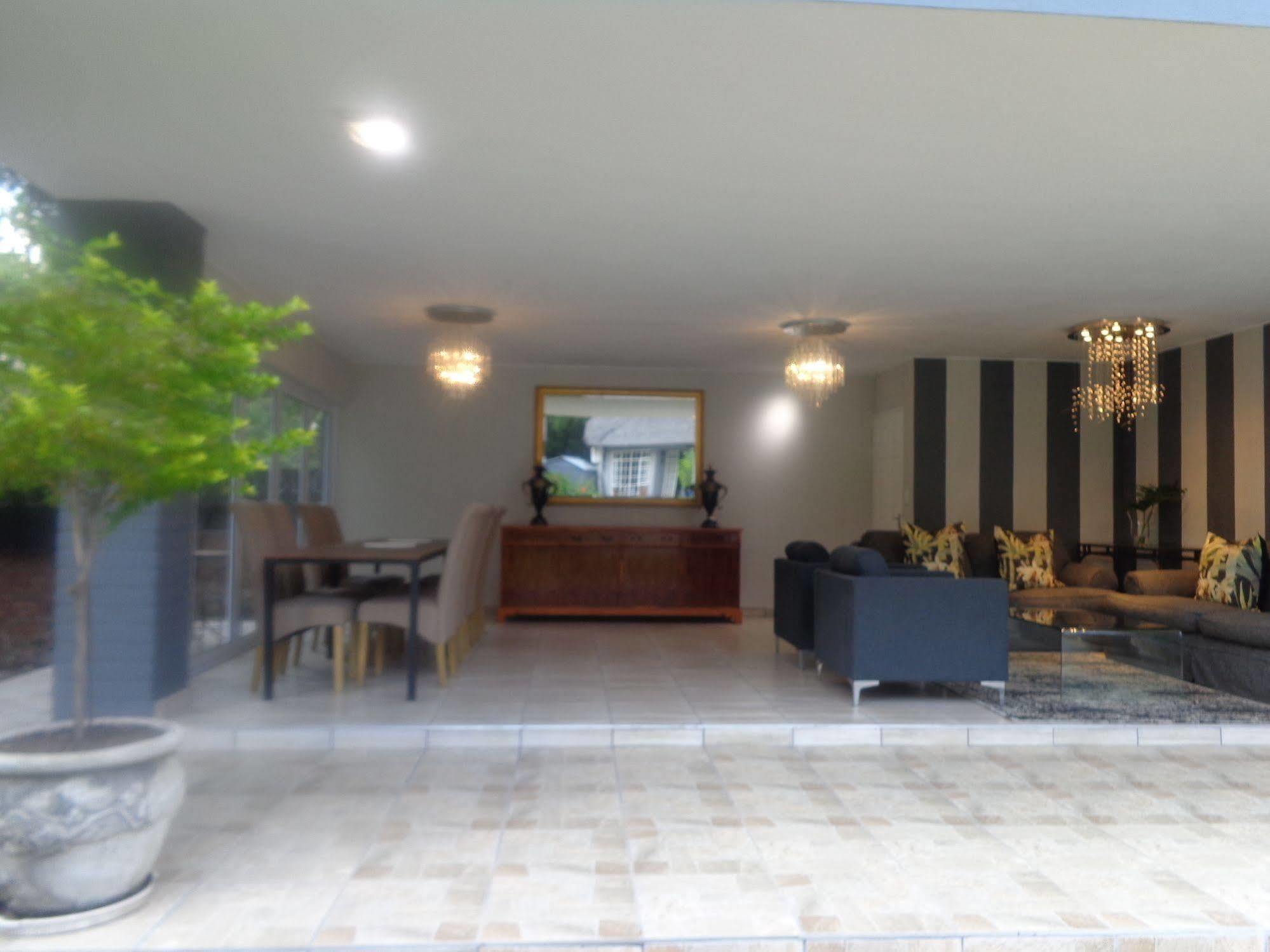 Guest house Thatchfoord 4*
