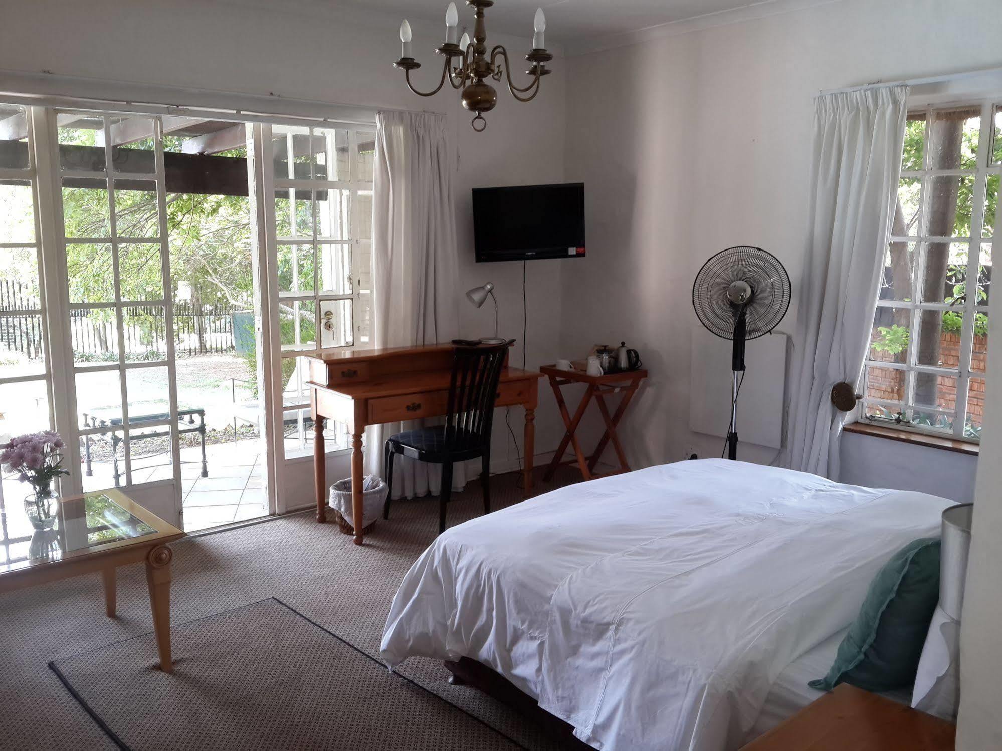 Guest house Thatchfoord 4*