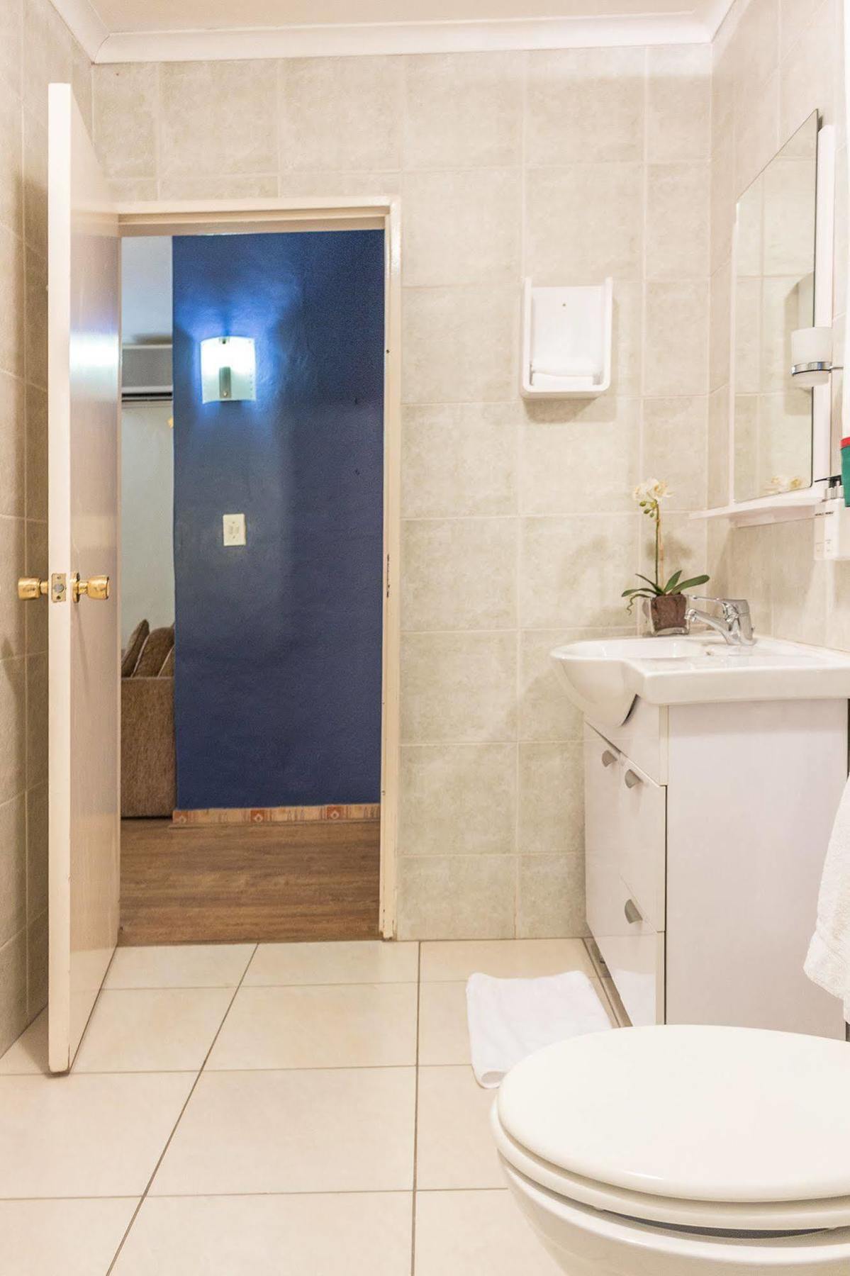 Guest house Thatchfoord 4*