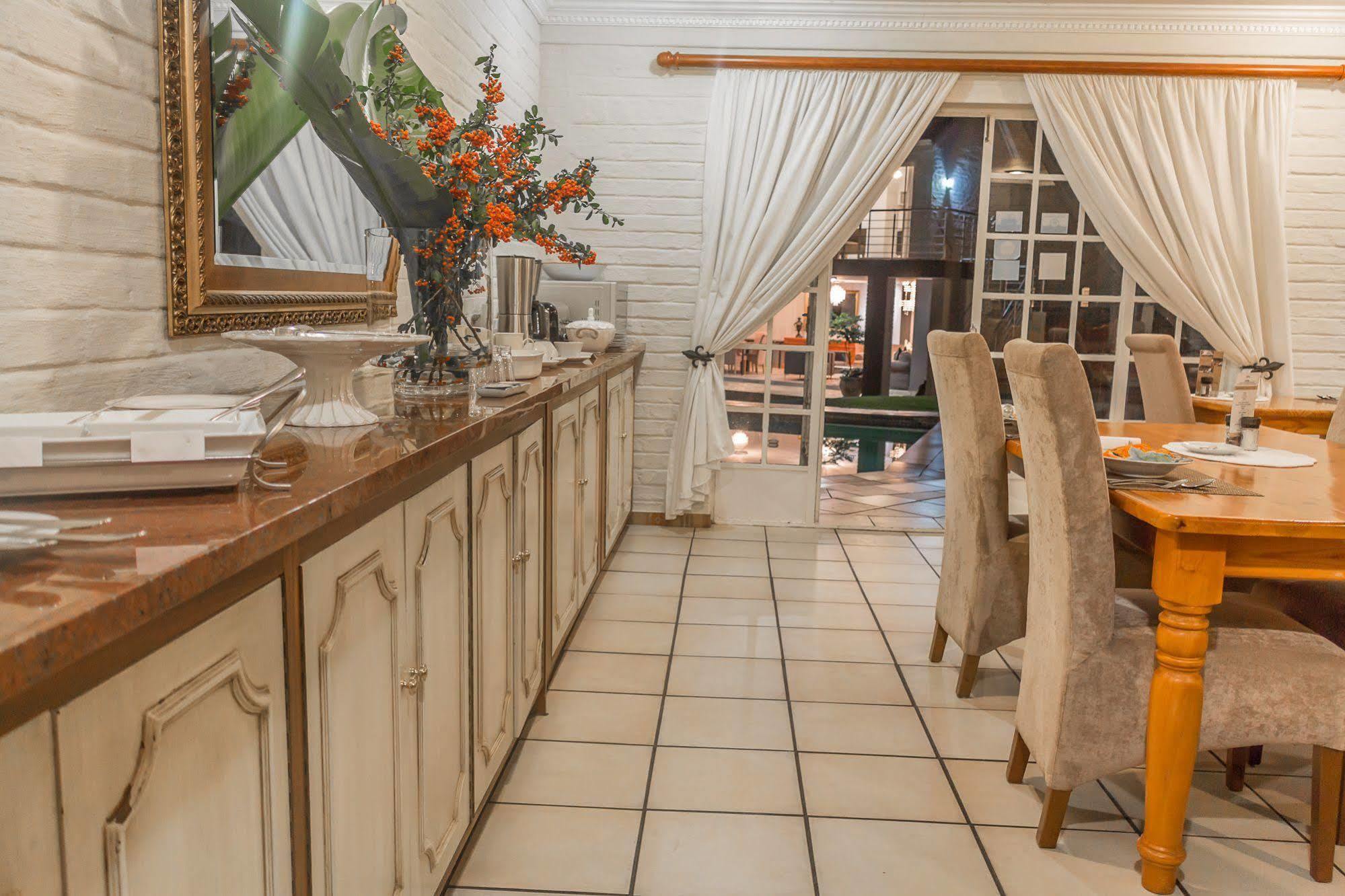 Guest house Thatchfoord 4*