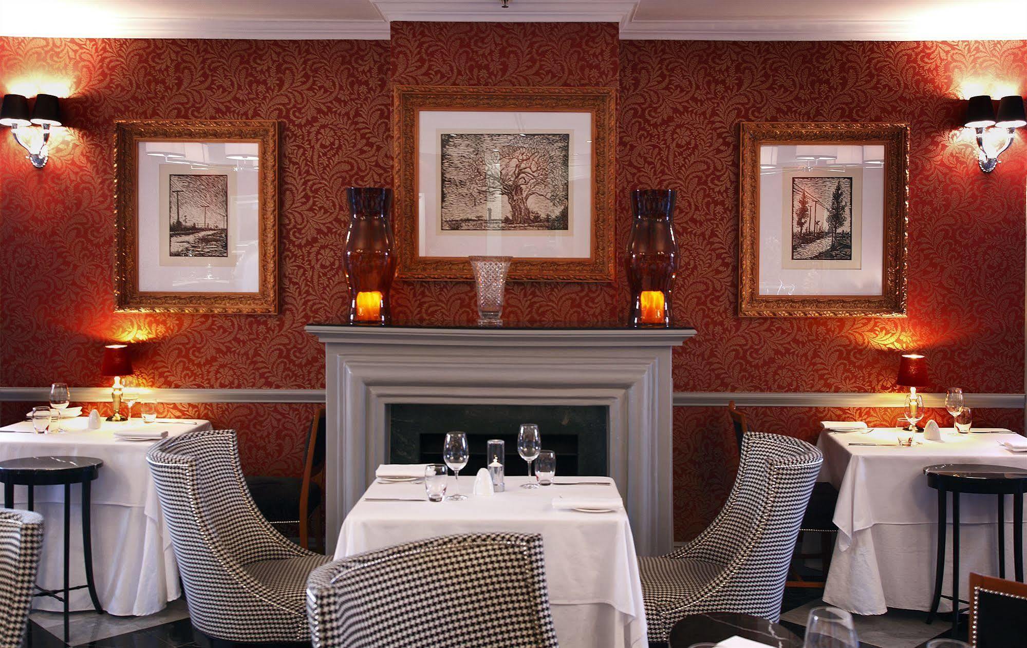 Khách sạn 54 On Bath, Rosebank 5*
