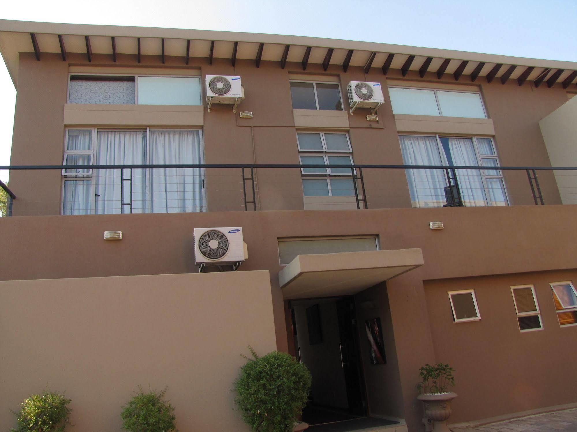 Silver Oak Luxury Hotel 3*