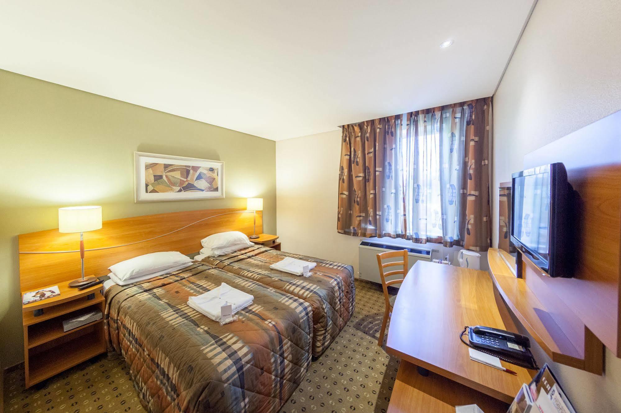 Road Sandton Hotel Johannesburg