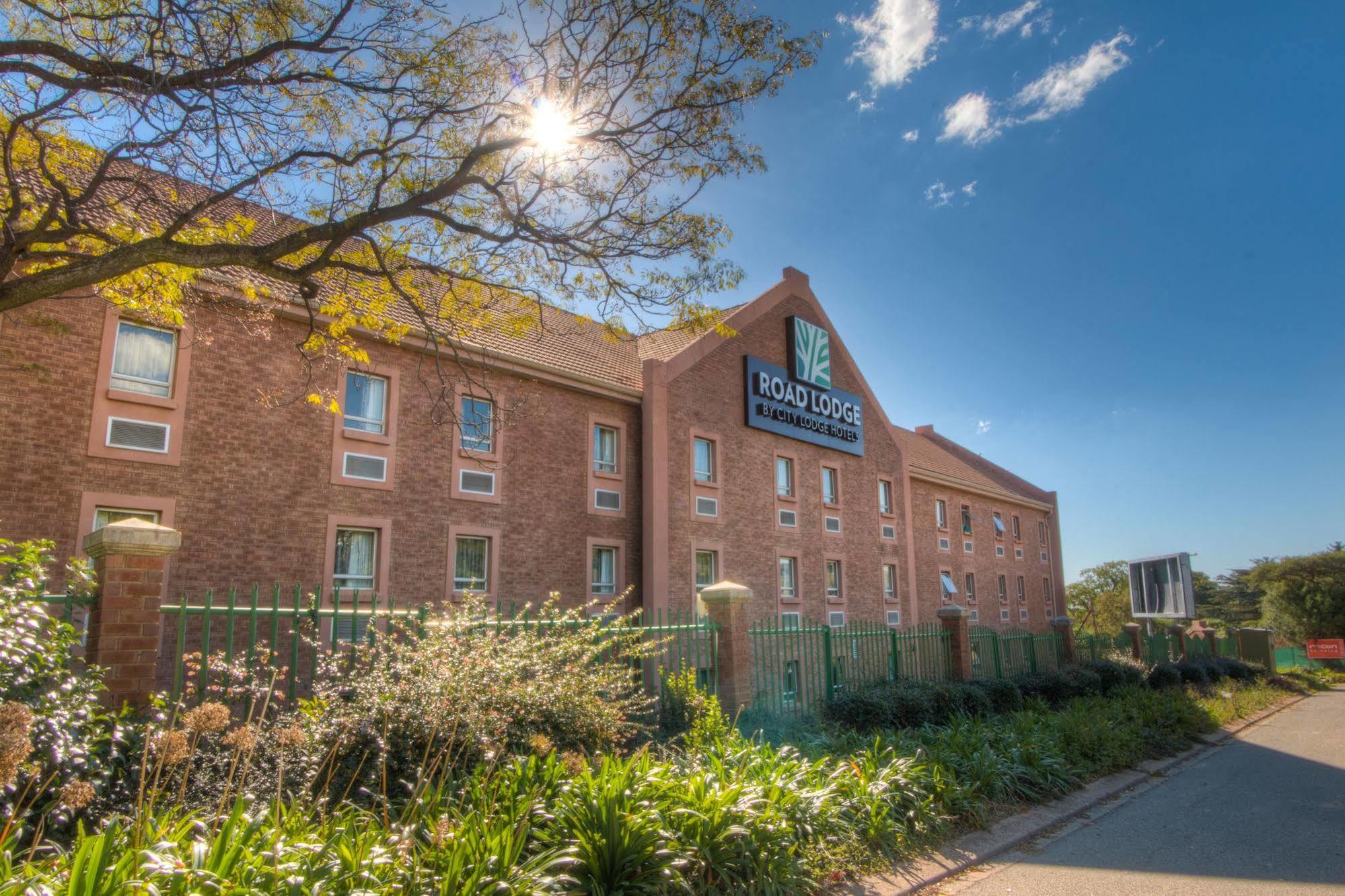 Hotel Road Rivonia