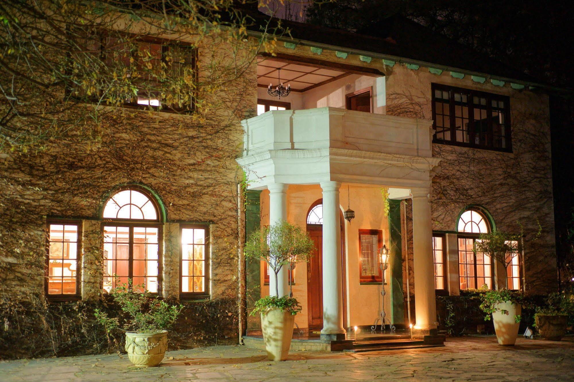 Bed & Breakfast Foxwood House Boutique 3*