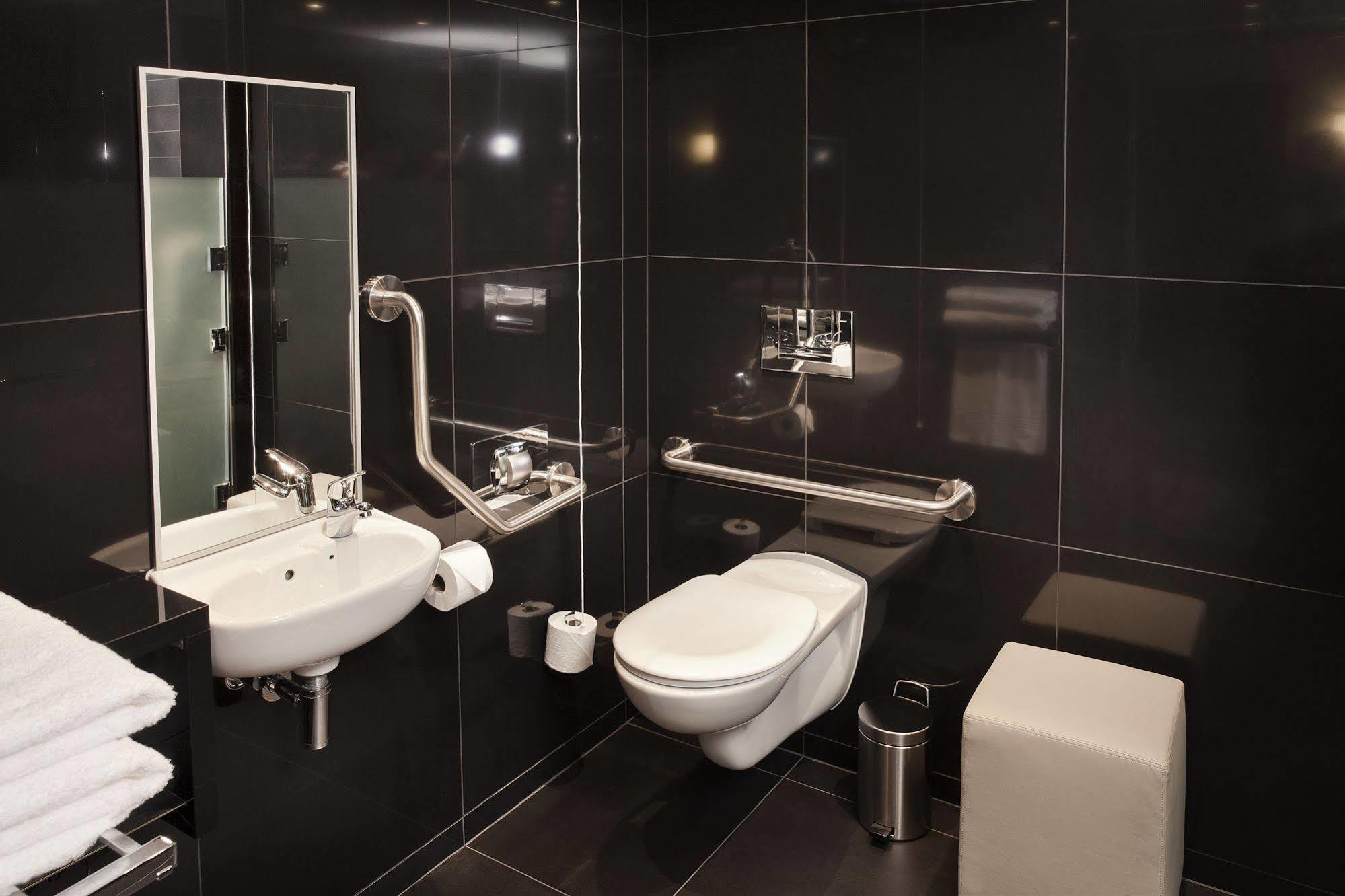Hotel Southern Sun Grayston Sandton
