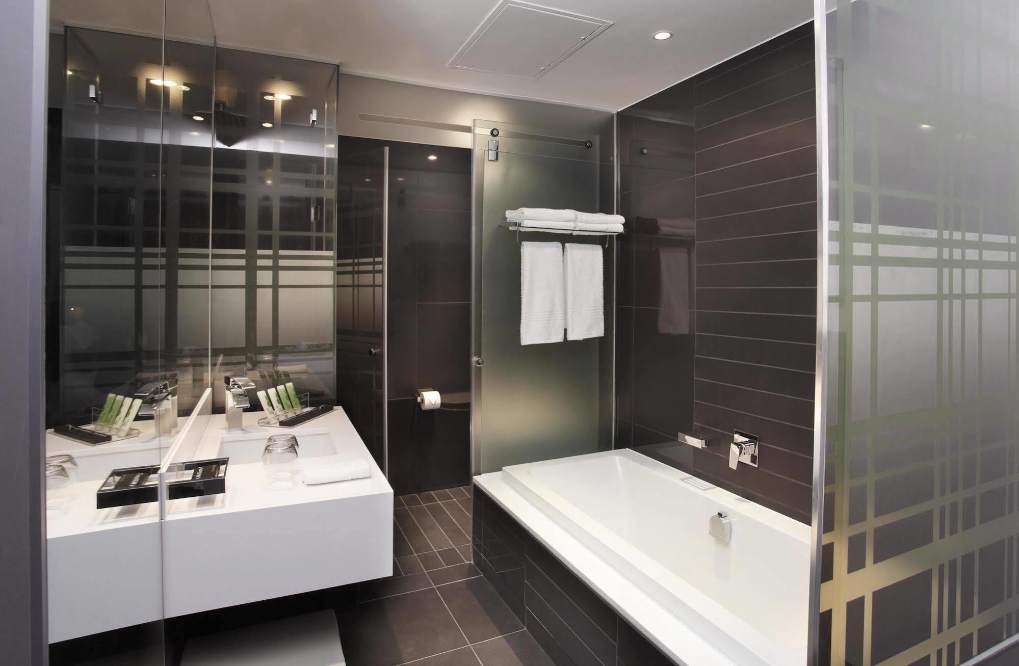 Southern Sun Grayston Sandton 4* Johannesburg