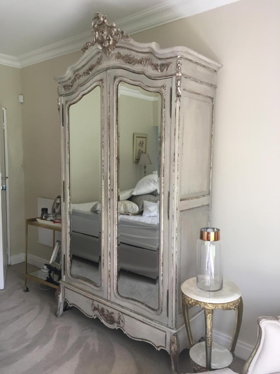 Vair's Place In Sandton Paulshof - Apartment, Lux Suites & Apartment
