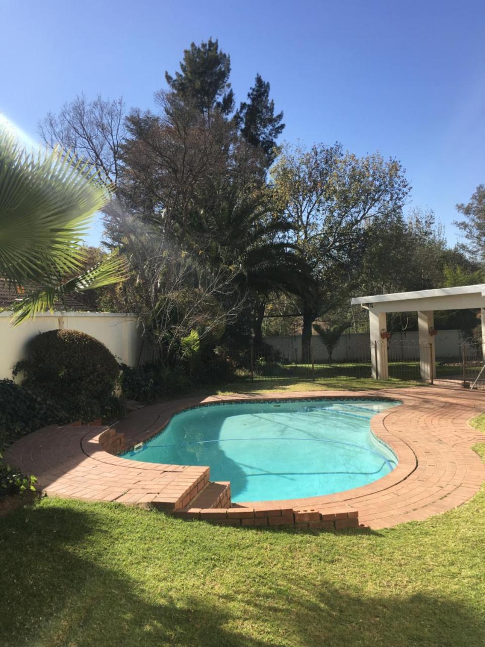 Apartment Vair's Place In Sandton Paulshof - Apartment, Lux Suites & *