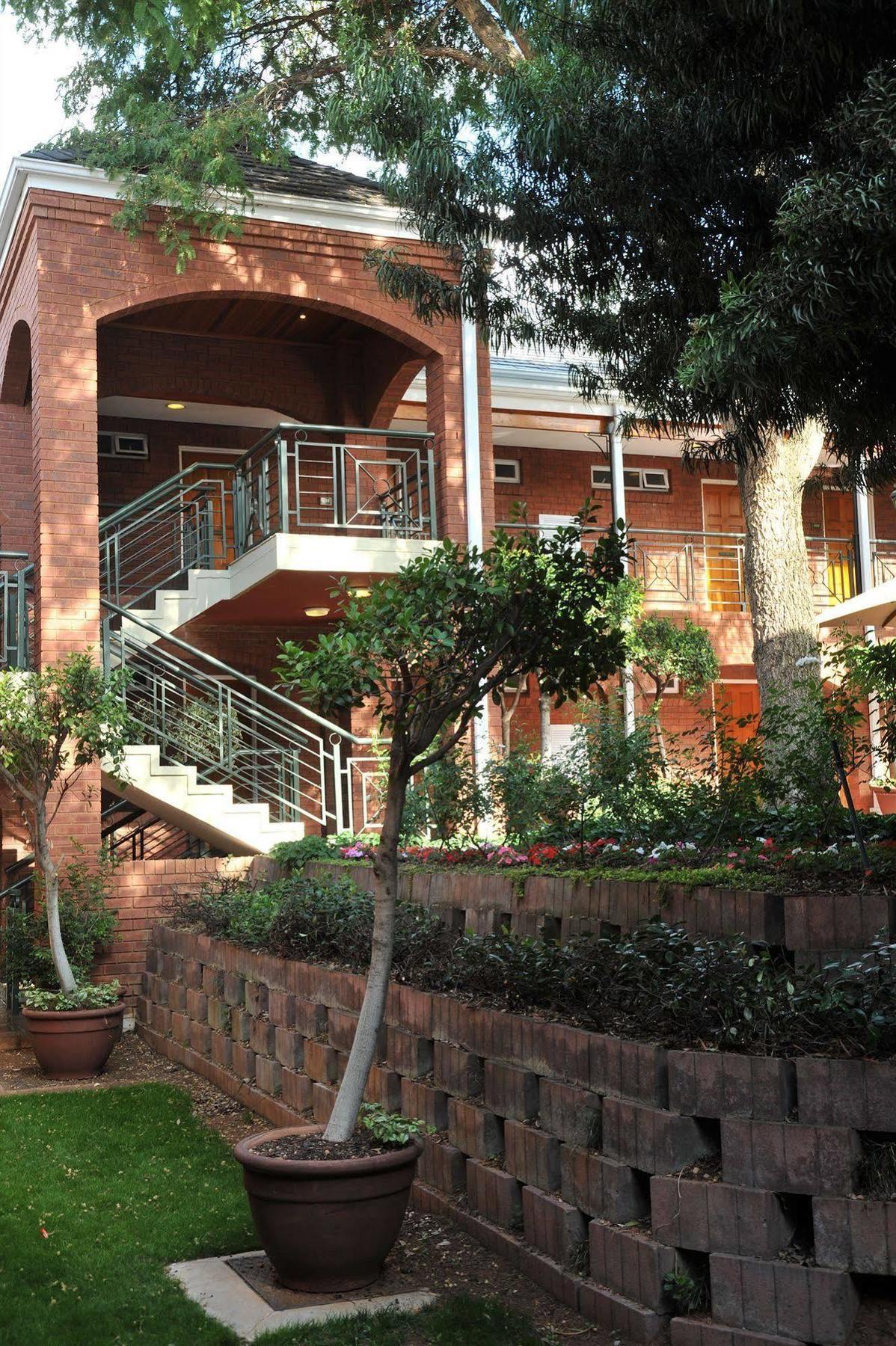 Premier Falstaff Hotel 4*