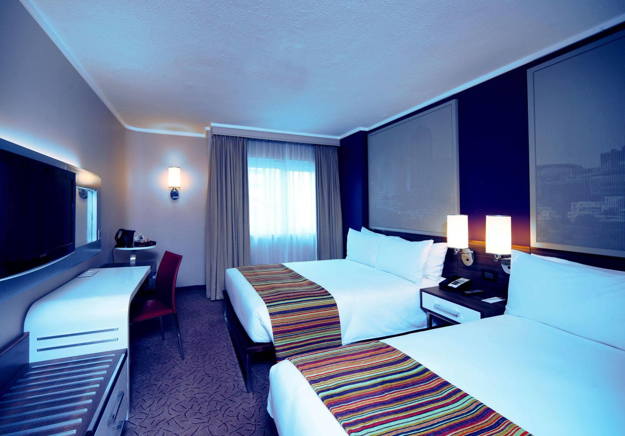Garden Court Sandton Hotel 3*