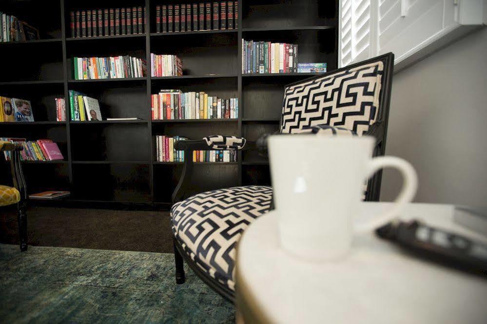 The Max Sandton Apartment *